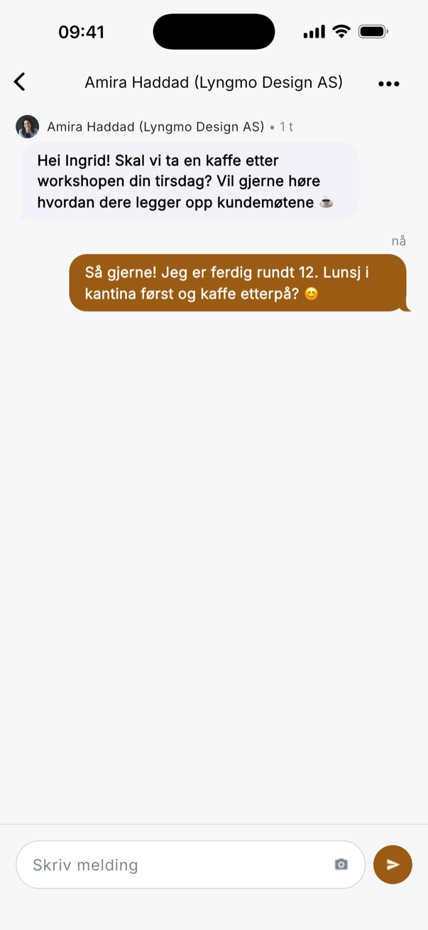 App: samtale mellom to leietakere, med navn på bedriften